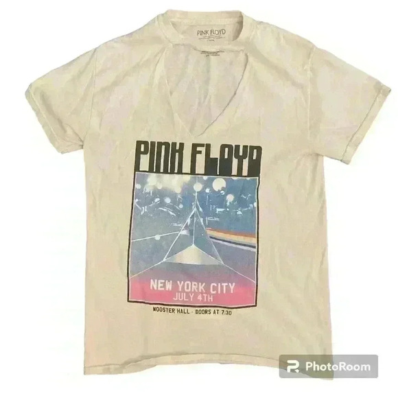 Pink Floyd NYC Trekking Concert T-Shirt Size XS 70's Retro Album Rock Classic - Picture 1 of 6